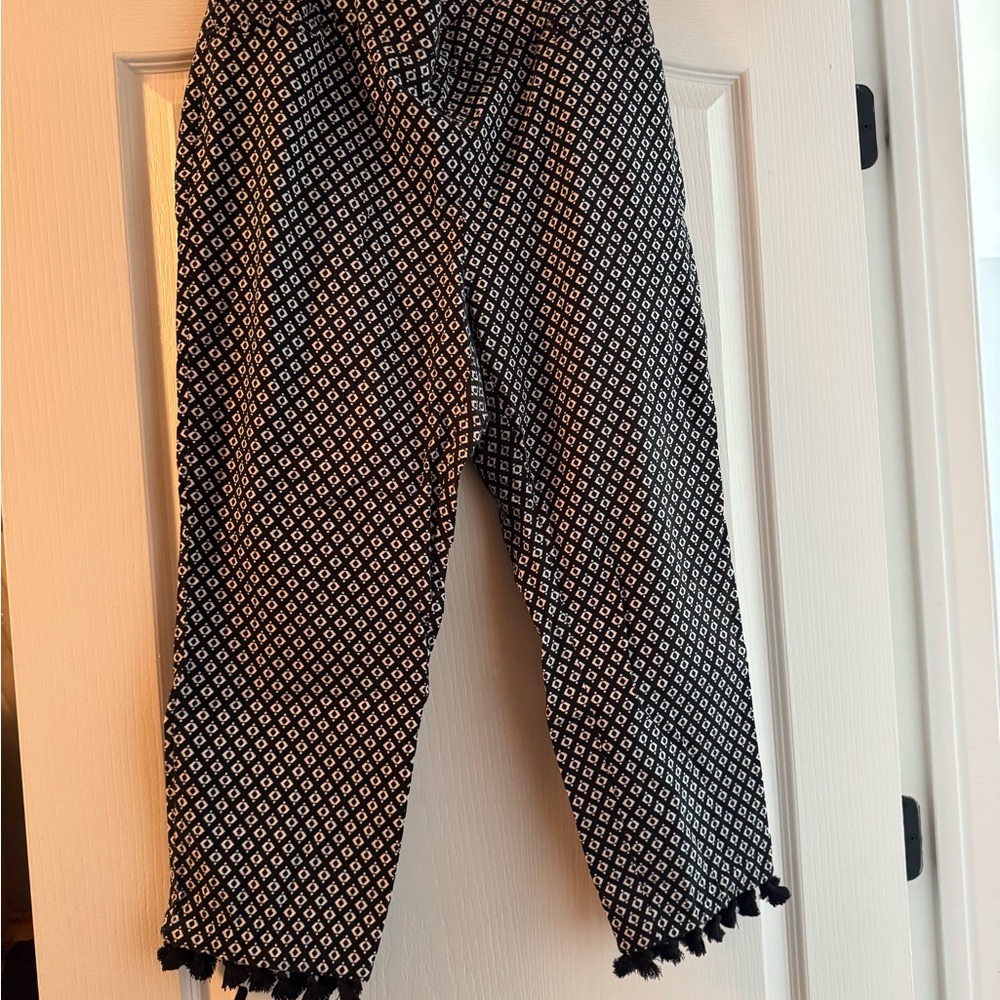 Chico's Black and White Patterned Capris